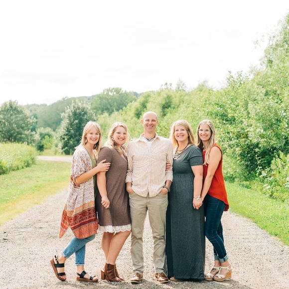 Meet your Posher, With the Wallace's! - Picture 2 of 2